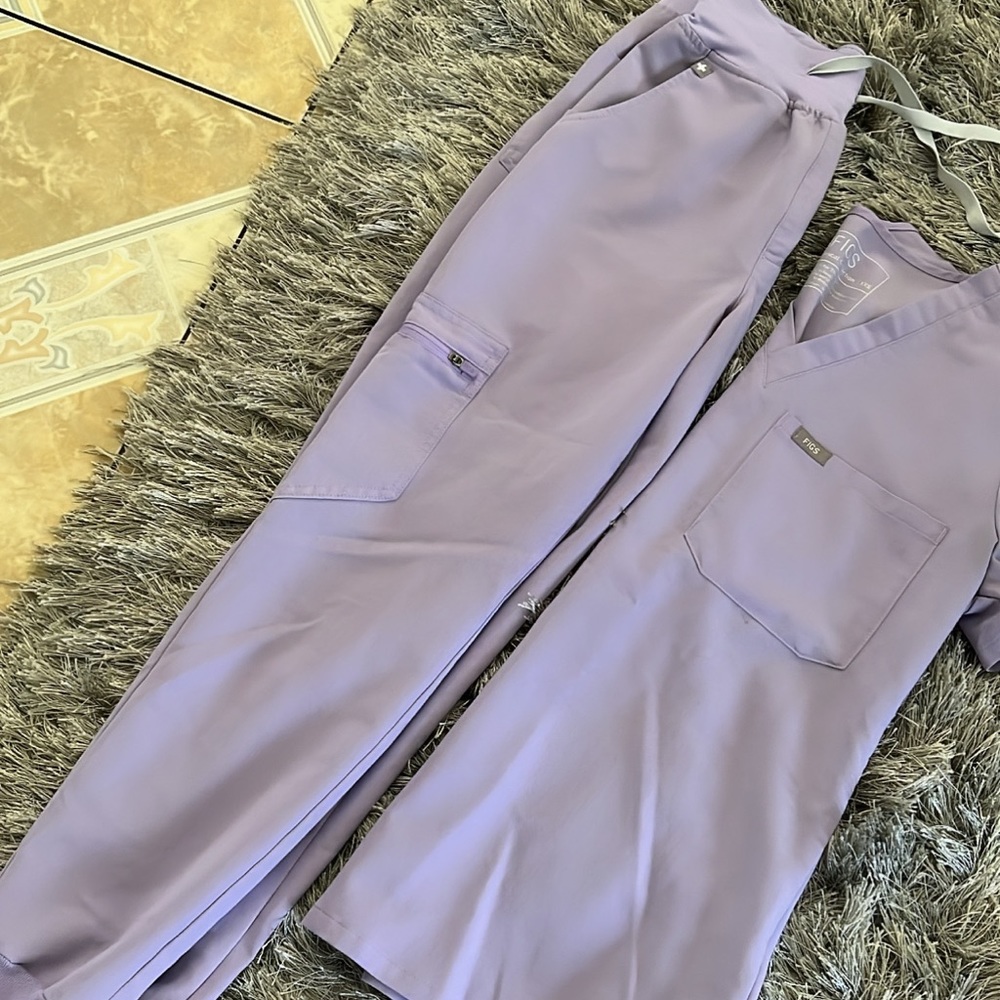 Figs scrubs